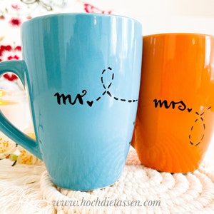 Pärchen-Tassenset Mr. & Mrs. – Mit Bart & Kussmund-Motiv, Herzhenkel, 2er Set, Perfekt Als Geschenk Für Paare