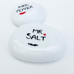 MR & MRS, Pfefferstreuer, Salzstreuer, Bart, Kussmund, Pfeffer Salz, Mr Mrs, pepper and salt Bild 7