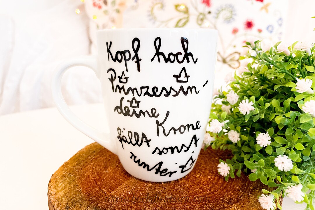 Funtasse Spruchtasse – „Kniet Nieder, Hier Kommt Der König!“, Beidseitiger Druck, 350 Ml