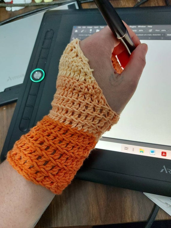 Personalized Gift Illustrator Custom Made-to-order Crochet Glove