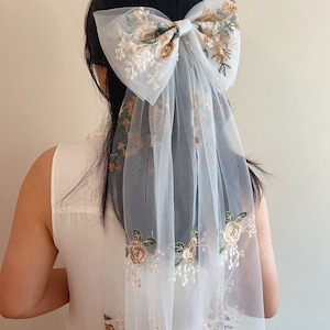 Fall Botanical flower bow Veil alternative Unique veil Embroidered flower veil Bachelorette party hair Bridal shower autumn bow wedding veil