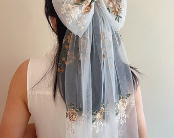Fall Botanical flower bow Veil alternative Unique veil Embroidered flower veil Bachelorette party hair Bridal shower autumn bow wedding veil