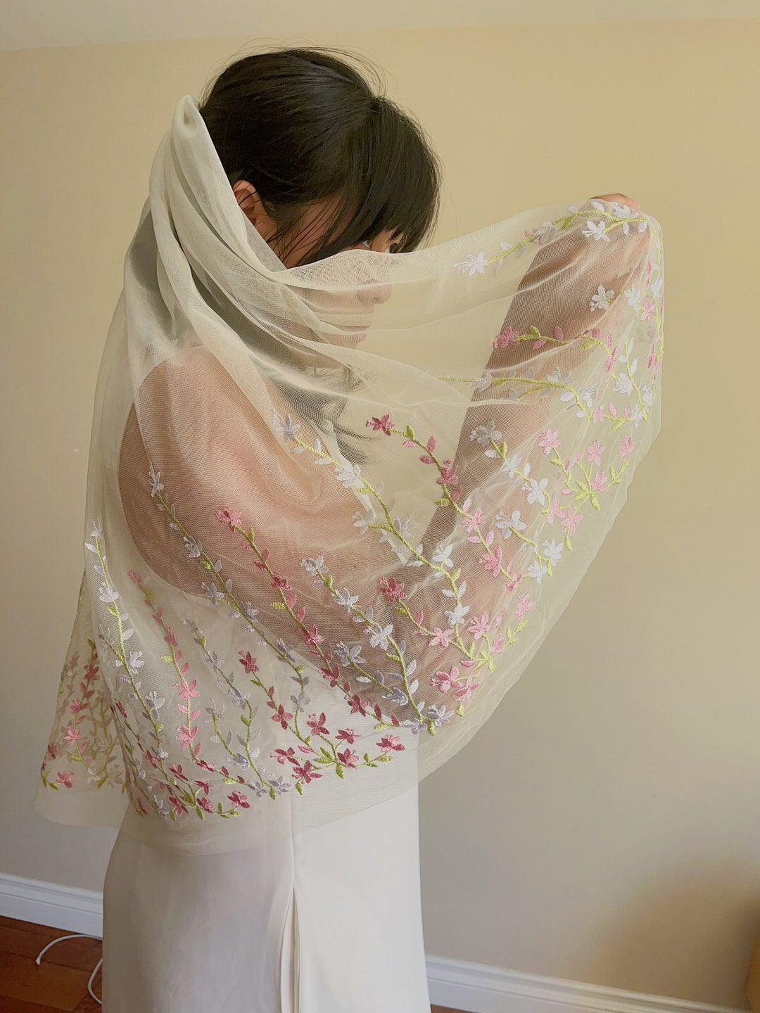 Fresh Wildflower Veil, Embroidered Color Flower Veil, Floral Blooms ...
