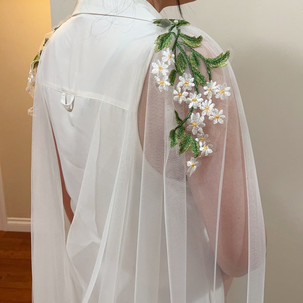 Tulle bridal drape cape, daisy leaf appliqué cape, Bridal cape, Drape veil, Floral bridal cape, Boho bridal accessory wedding cape veil