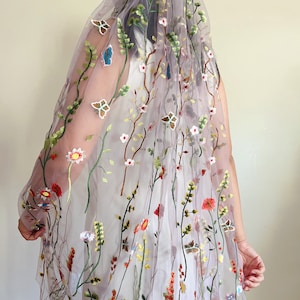 wildflower Embroidered purple veil Floral wedding veil Unique wedding veil, bridal flower veil Lavender color veil 3d flower botanical veil