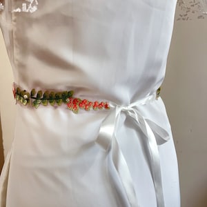 Handgemachte Floral Applikation Brautgürtel: Bestickte Wildblumen Schärpe Bild 8