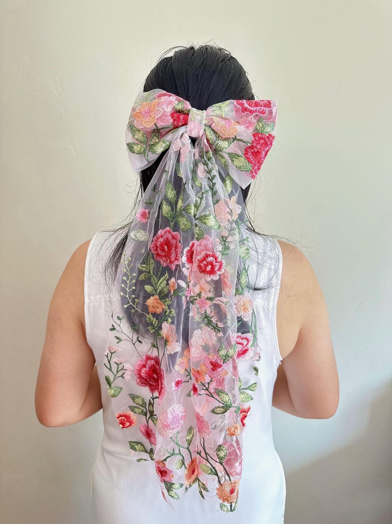 Embroidered Wildflower Bridal Hair Bow: Pink Tulle Veil Alternative image 3