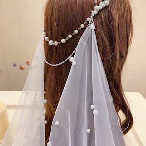 Bridal pearl comb hair wedding headpiece vintage White floral wedding hair piece Beaded pearls clip chain pearl boho draped wedding veil