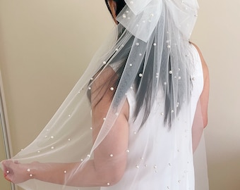 Pearl Bridal Bow Veil, Ivory Tulle Wedding Hair Accessory (80cm)