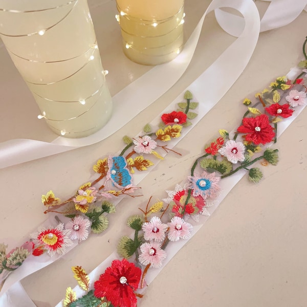 applique bridal belt Floral bridal belt Embroidered bridal sash Bridesmaid belt Colorful bridal belt Wildflower bridal sash/Unique sash