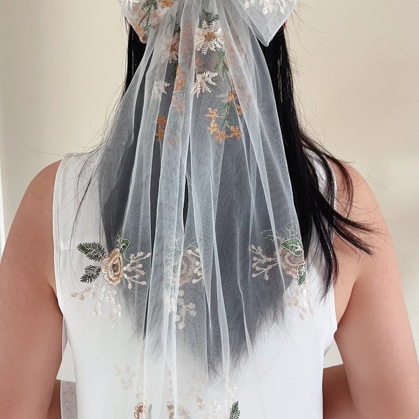 Botanical flower bow Veil alternative Unique veil Embroidered flower veil Bachelorette party hair, Bridal shower hair bow wedding veil