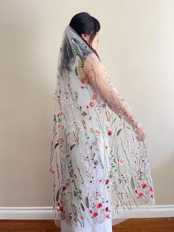 Black Embroidered Wildflower Wedding Veil, Gothic Bridal  display picture 1