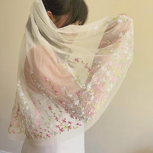 Fresh Wildflower veil, Embroidered color flower veil, Floral blooms wedding veil, Bridal veil with flowers, Unique vines beige wedding veil
