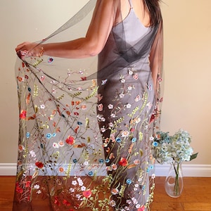 black garden wild flower bridal cape, Clip-on drape cape, Ceremony covering, Boho bridal cape, Embroidered floral Unique tulle cape veil