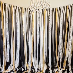 Graduation Black and Gold, Custom Graduation Photo Booth Backdrop, Party Decorations 2020, Class of 2020 Garland, Party Ideas, Grad Decor