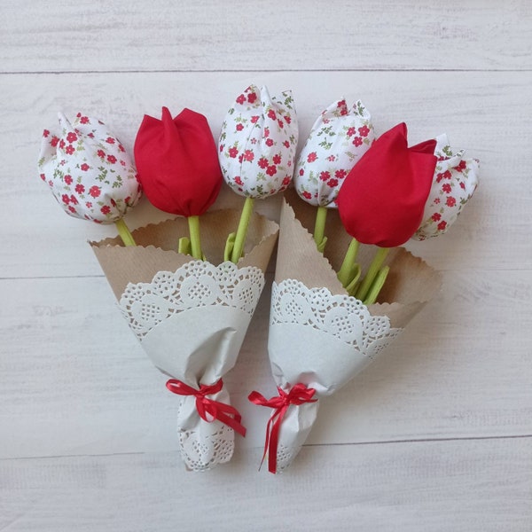 Bouquet Tulipes en tissu, Fleurs de coton, Bouquet de fleurs en tissu, Décoration intérieure, Cadeau de fête des mères, Fleurs d’école, Bouquet d’anniversaire, Tulipes rouges