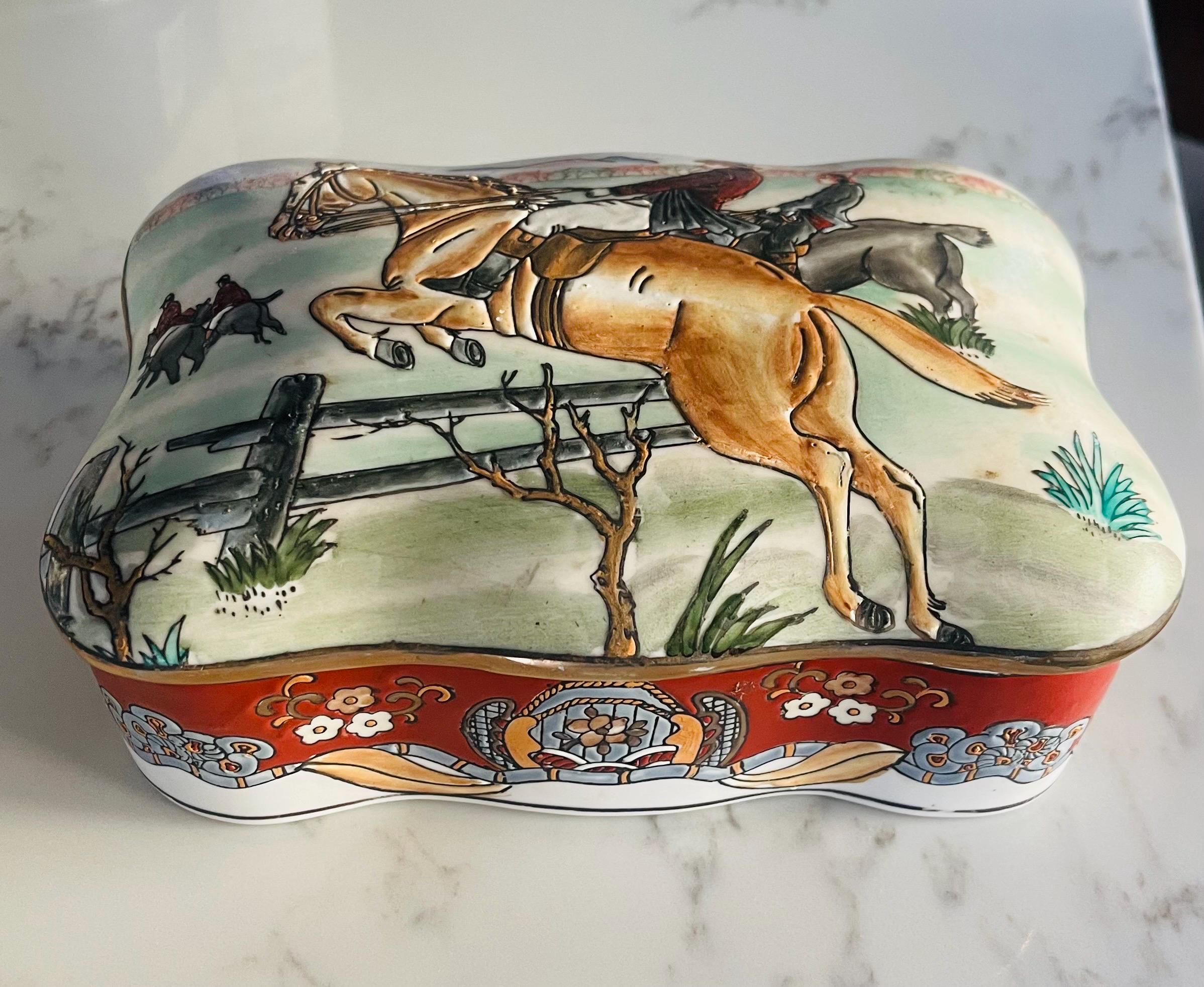 Vintage Trinket Box With Trinket Inside - Etsy