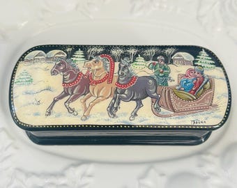 Vintage Russian Lacquer  papier mache box with hand painted design- signed by artist-measures 4” x 1” deep. shows some wear-see all pics
