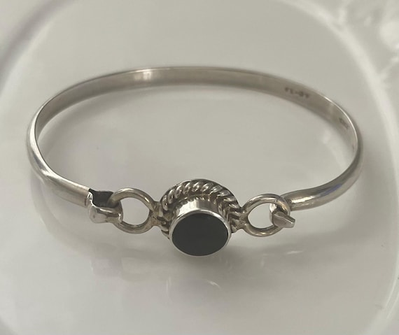 アクセサリー Vintage Mexico Sterling Bangle Vintage Mexico Sterling Silver Bangle With Black Stone (6 3/4