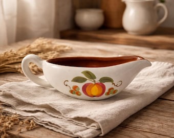 Sosjerka Stangl Apple Delight: ręcznie malowana ceramiczna zastawa stołowa, wystrój kuchni w stylu rustykalnym