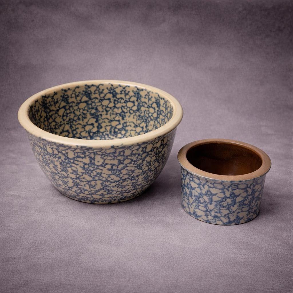 Beaumont Brothers Pottery Blue Spongeware Bowl Set: Mixing Bowl