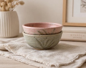 Juego de cuencos de cerámica hechos a mano, gres rústico, decoración neutra para el hogar, impresiones botánicas