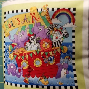 Noah&#39;s Ark Colorful Book      BK364