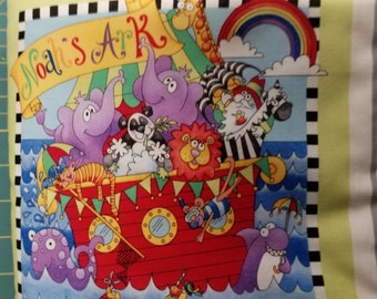 Noah's Ark Colorful Book      BK364