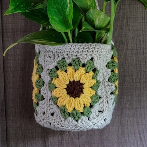 PDF Crochet Pattern | Granny Square Hanging Basket Planter | Summer Crochet