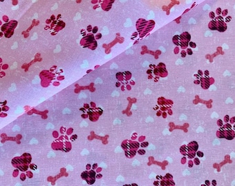 PAW PRINT STOFF Rosa oder Blau 100% Baumwollstoff Verkauft durch 1/2 Yard Quilting Material Craft Decke Röcke Dog Print Bone Material Weiße Farbe