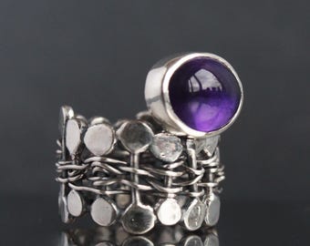 Anello in ametista e argento sterling / Anello in argento taglia 8 US / Anello artigianale / Anello OOAK / Anello con pietra naturale / Stregoneria