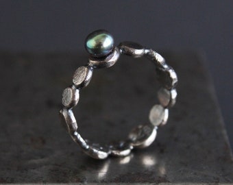 Minimalist silver ring Black pearl Silversmith jewelry Brutalist ring Sterling silver craftmanship Black ring