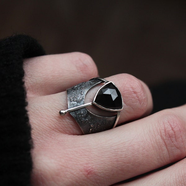 Silver ring with black spinel Brutalist ring Goth Artisan jewelry Metalsmith Silversmith jewelry Cocktail ring