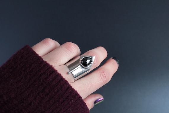 Witchy ring for women | Gothic rings | Copper ring | Wide band ring | Adjustable rings with stone | Black stone ring | Statement rings