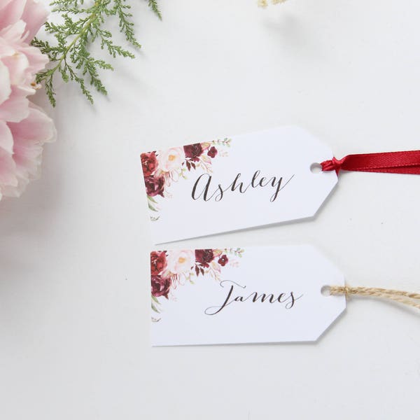 Cartes de place florales, étiquettes de nom floral, étiquettes de nom de Bourgogne, étiquettes de nom de mariage, cartes de place Boho, cartes de place Marsala, étiquettes de nom