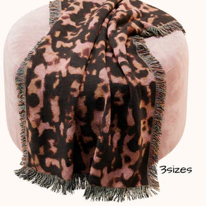 Tortoise Shell Cotton Throw Blanket Bedroom Accent Rose Blush Tailored Home Living Room Decor Cozy Sofa Woven Luxury Housewarming Gift