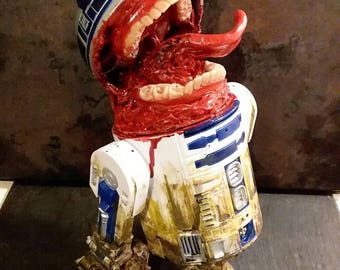 R2D2eewww, horror, art, sculpture