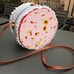 Denim Loaf: alta costura, bolsos, moda, arte culinario, único en su tipo