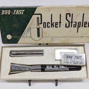 Vintage Duo-Fast Mid-Century Pocket Pen Stapler Works Fine Extra Staples - READ