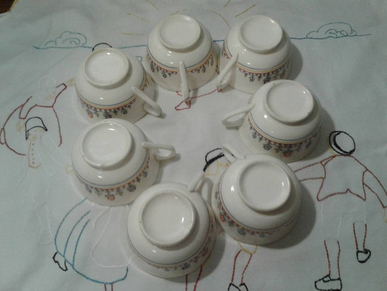 flower doodles Rare Canonsburg 7 Cups and Saucers Vintage cottage primary colors flowers CAN153