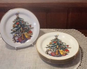 Vintage, Five, Gloria, Christmas Plates, 7 3/8", Fine Porcelain, Bayreuth West Germany, Decorated Christmas Tree, mismatch holiday plates