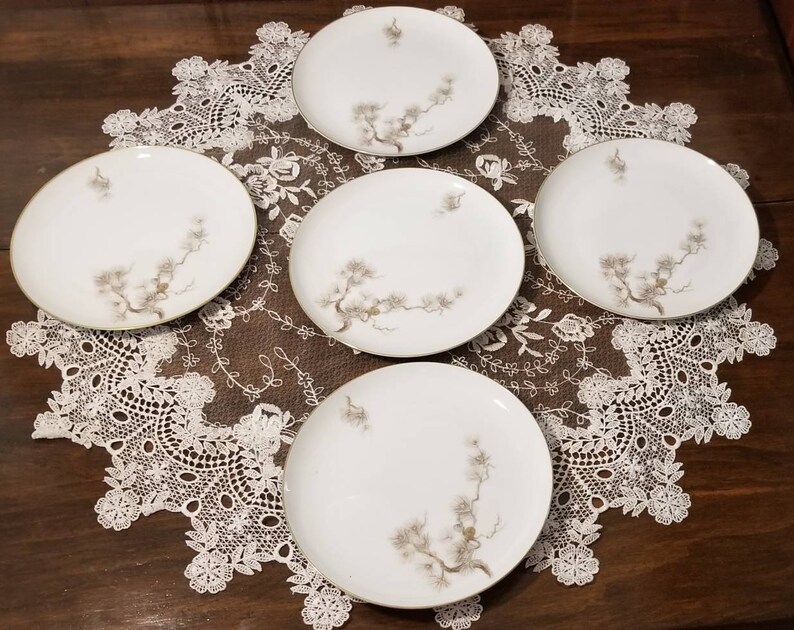 Upnorth Fine Dining Larchmont Cabin Christmas Five 7 12 Salad Dessert Plates Vintage Pine Branch Sango