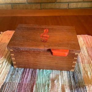 Keepsake Box - Memory Box - Music Box Gift - Treble Clef Box - Inlaid Box - Gift for Musician