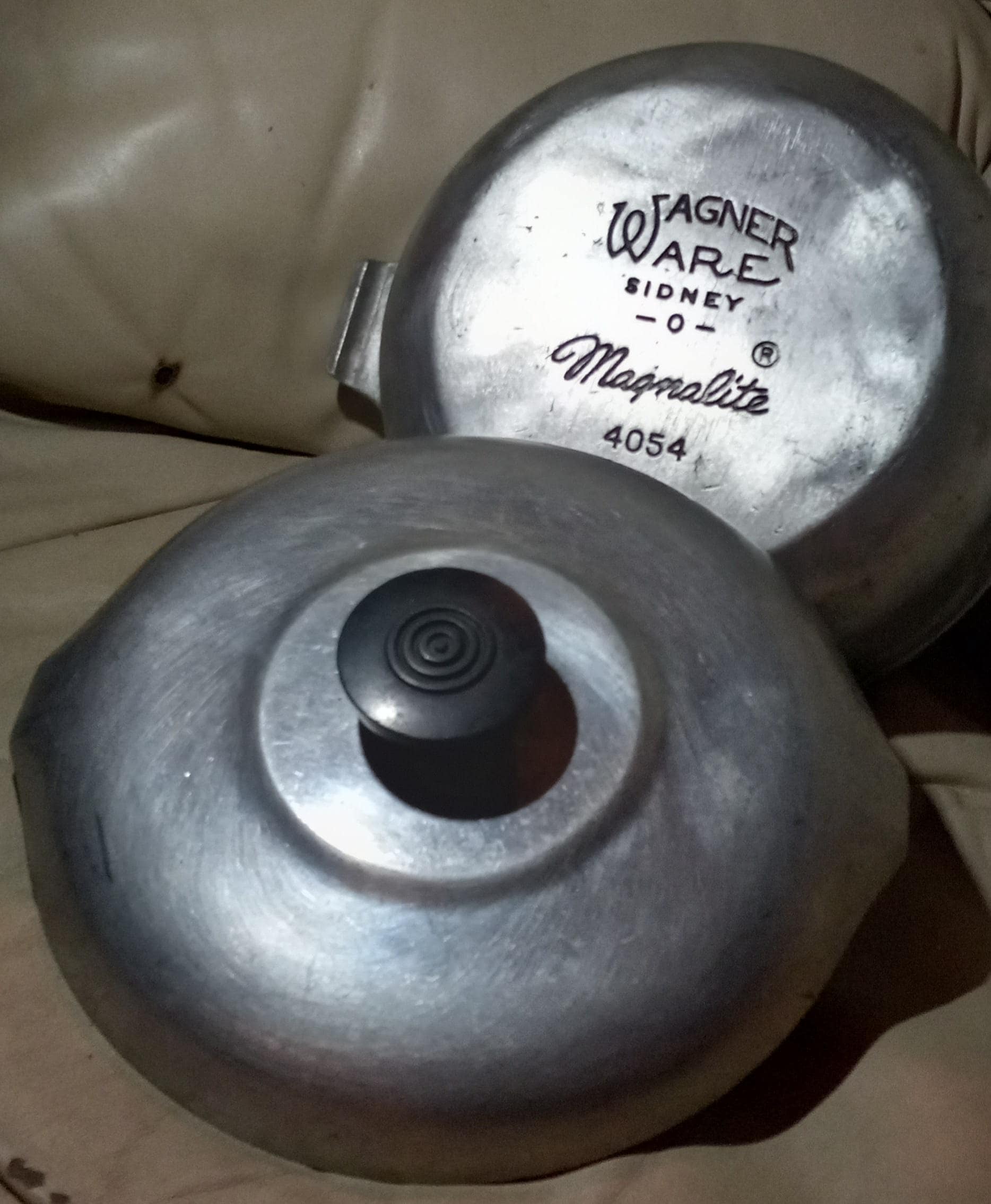 Wagner Ware Magnalite 4054 Dutch Oven With Lid, 2 Quart, Made in