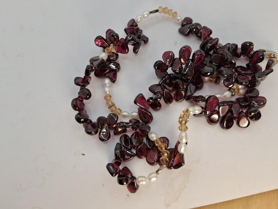 Red Teardrop Garnet And White Pearl Gemstone Necklace View 4