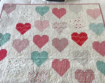 Sweetheart Handcrafted Quilt - Ein kuscheliger Quilt für Liebe und Komfort