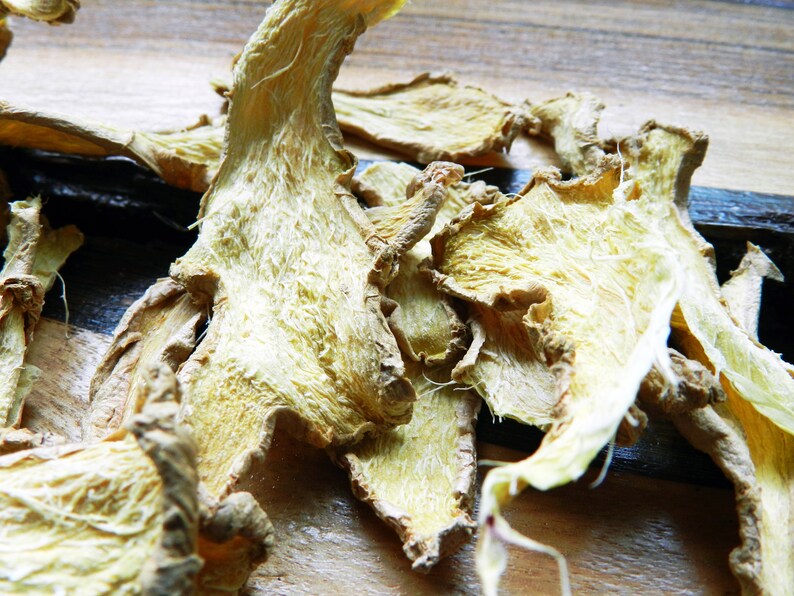 Organic Dried Ginger Slices, Dehydrated Ginger Slices, Dried Rhizomes