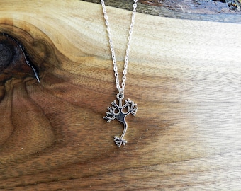 Collar de neurona: regalo de joyería científica de plata
