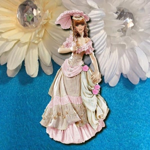 Vestido vintage de dama rosa, verde azulado y crema, sombrilla, rosas 3D, perlas, papel, cartón, efímera, adornos, tarjeta de scrapbooking de DarlingArtByValeri