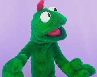 Rod-Arm Practice Puppet  Mark 1 - Green!